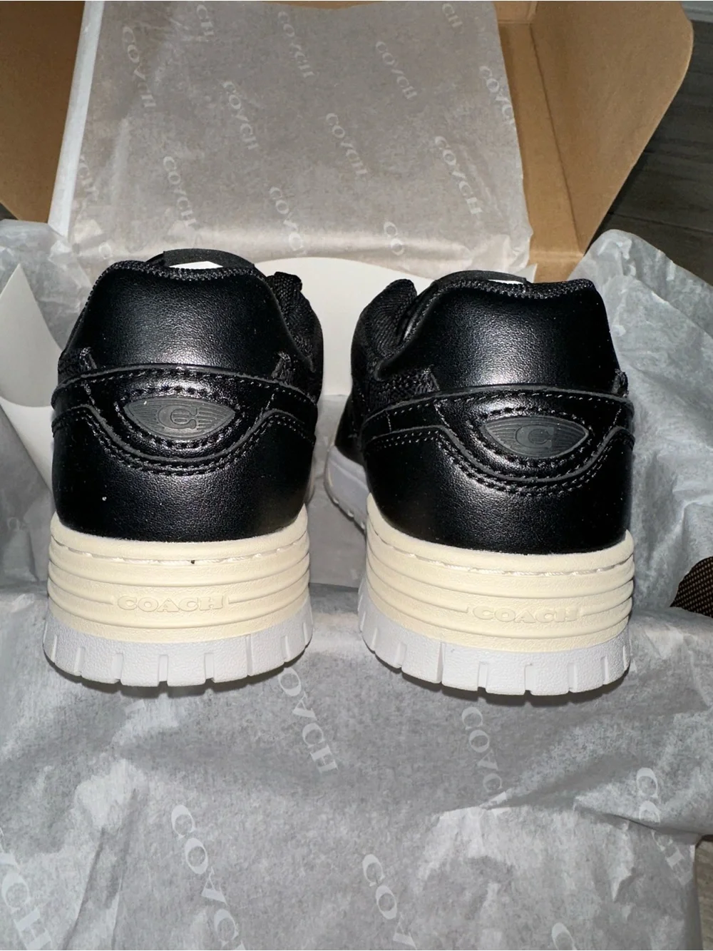 Coach Women’s Soho Sneakers 🧸👟